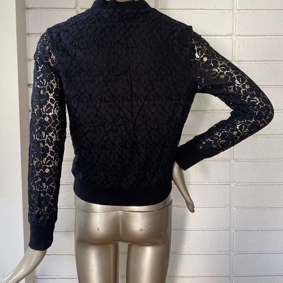 G by Guess blk fitted lace bomber style jacket/top. Sheer sleeves. Zip front - Picture 7 of 10